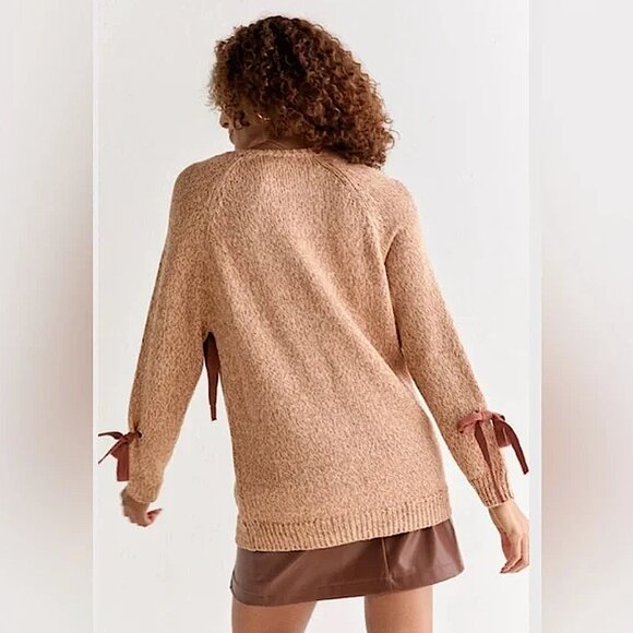 Chic lace-up ribbon sweater (brand new!) - Picture 11 of 16